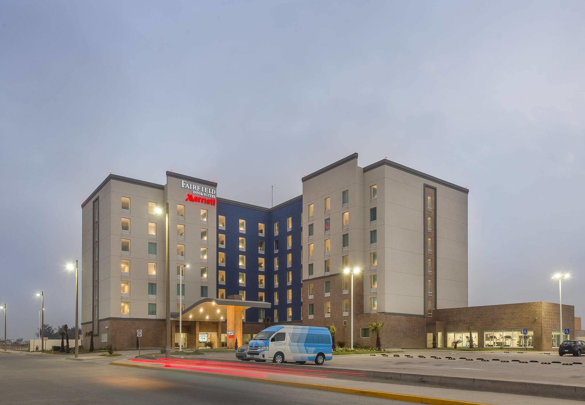 Fairfield Inn & Suites By Marriott Коацакоалькос Екстер'єр фото